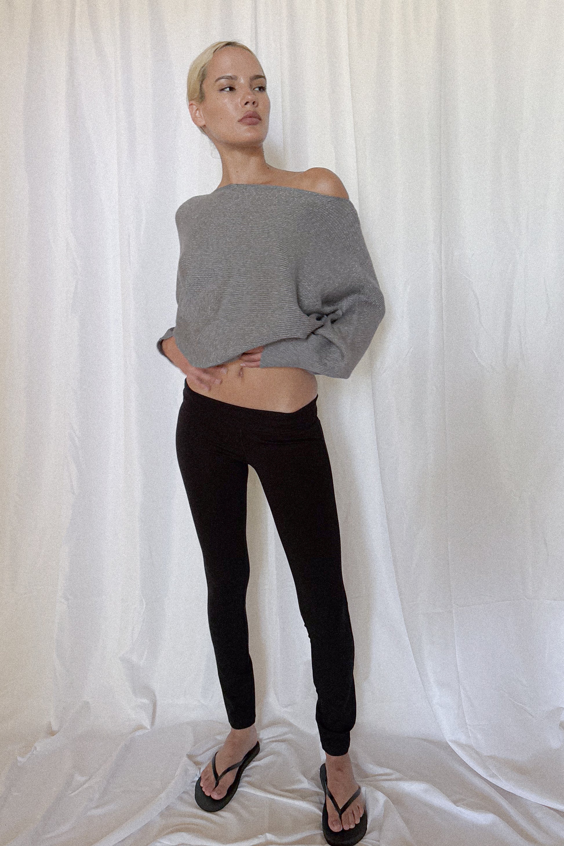 Elevate your style with luxurious leggings that blend comfort and sophistication seamlessly.