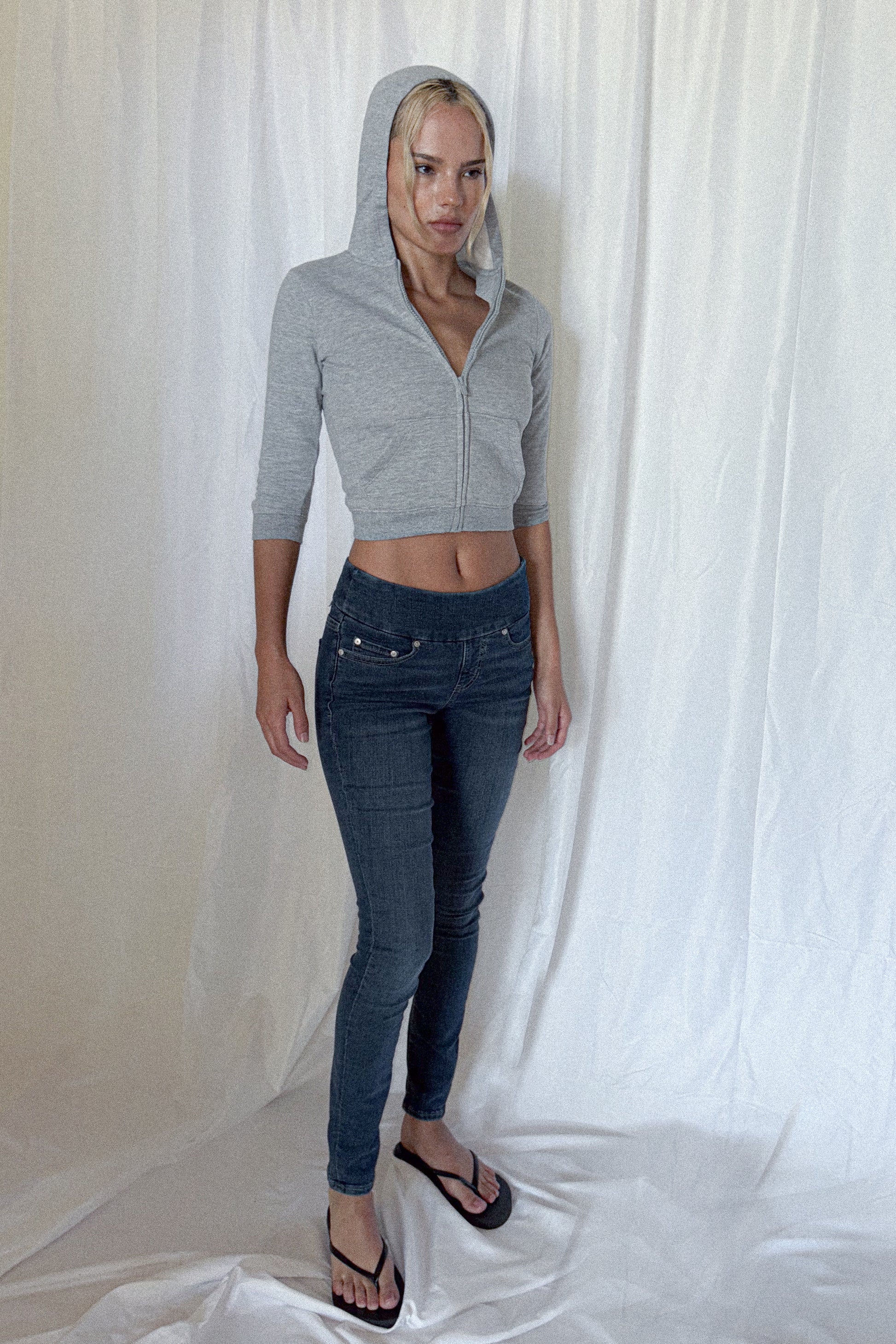 Mid to low rise fit leggings with pull on design and elegant fold over waistband for a luxurious look